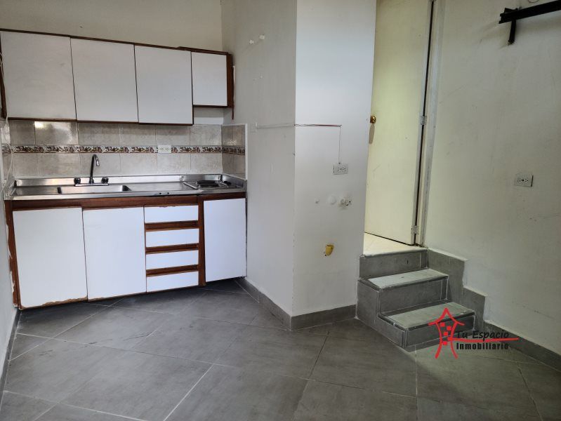 Local en arriendo Antioquia Medellín El Velodromo 15 m2 Habitaciones 0 Baños 1 Garajes 0 Precio $1150000