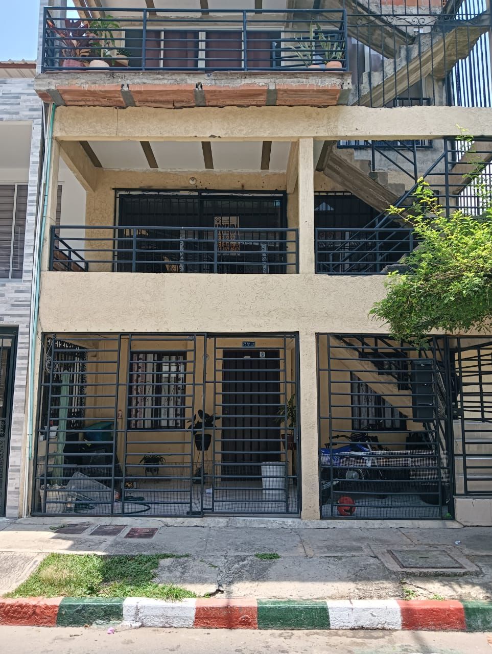 Casa en arriendo Valle Del Cauca Cali Brisas De Los Álamos 50 m2 Habitaciones 3 Baños 1 Garajes 0 Precio $950000