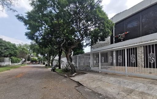 Casa en venta Valle Del Cauca Cali La Flora 390 m2 Habitaciones 5 Baños 6 Garajes 2 Precio $950000000