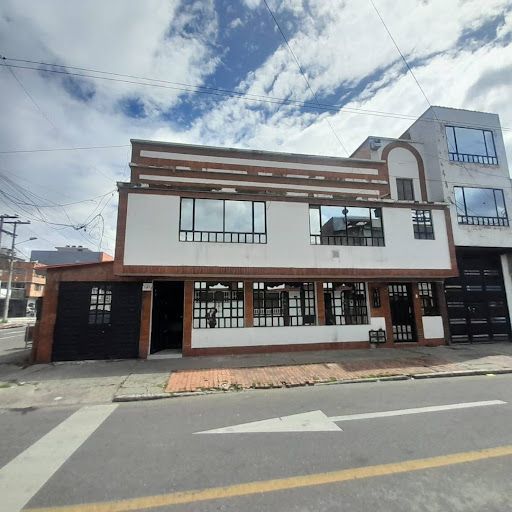 Casa en venta Cundinamarca Bogotá Veraguas 280 m2 Habitaciones 5 Baños 6 Garajes 1 Precio $880000000