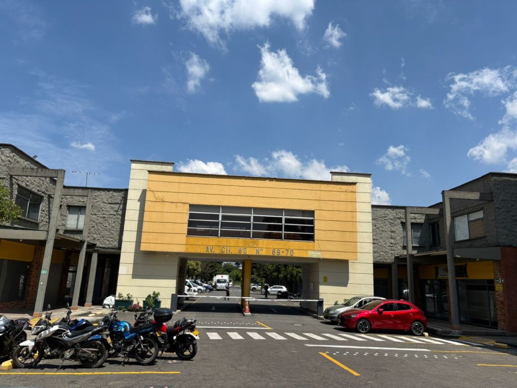 Bodega en arriendo Cundinamarca Bogotá Julio Florez 450 m2 Habitaciones 0 Baños 4 Garajes 3 Precio $22099000