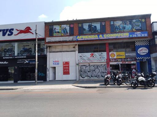 Bodega en arriendo Cundinamarca Bogotá Santander 229 m2 Habitaciones 0 Baños 2 Garajes 0 Precio $12000000