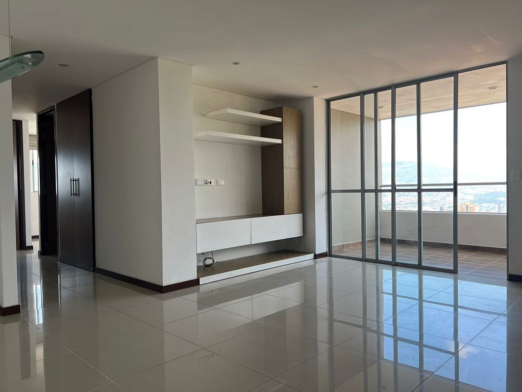 Apartamento en arriendo Antioquia Envigado El Chocho 100 m2 Habitaciones 2 Baños 2 Garajes 2 Precio $4650000