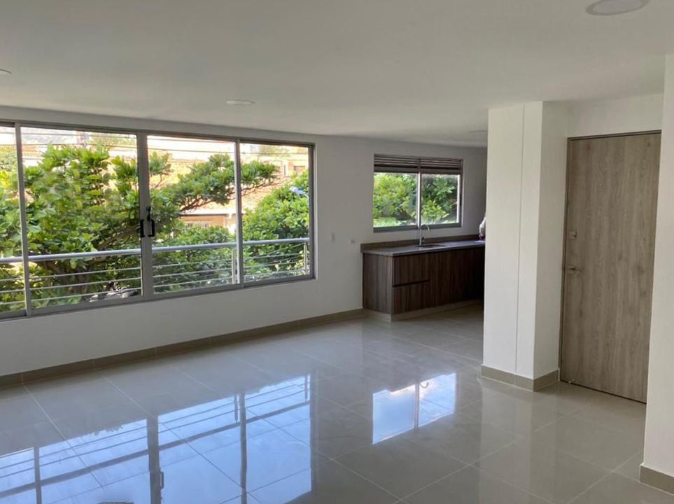 Apartamento en arriendo Antioquia Medellín La Castellana 134 m2 Habitaciones 3 Baños 2 Garajes 1 Precio $4550000