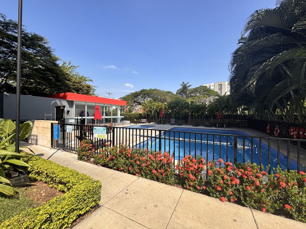 Apartamento en arriendo Valle Del Cauca Cali San Judas Tadeo Ii 79 m2 Habitaciones 2 Baños 2 Garajes 1 Precio $1400000