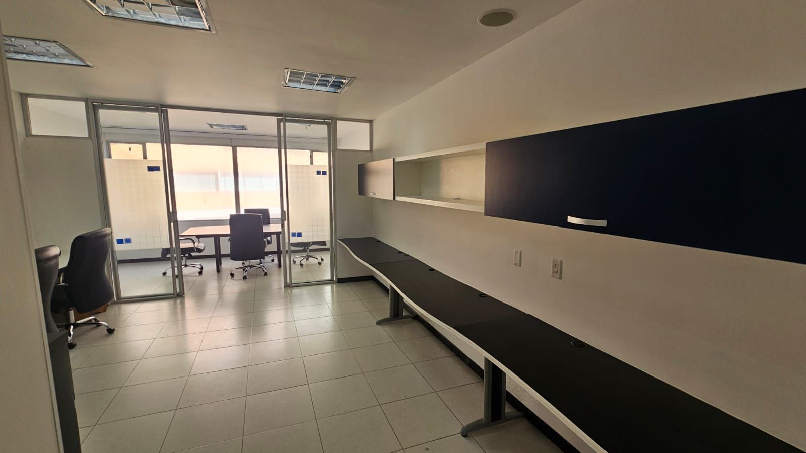 Oficina en arriendo o venta Cundinamarca Bogotá Samper 32 m2 Habitaciones 0 Baños 0 Garajes 1 Precio venta $240000000 Precio arriendo $2500000