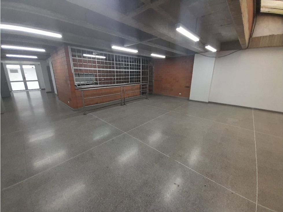 Local en arriendo Caldas Manizales Palo Grande 205 m2 Habitaciones 0 Baños 2 Garajes 1 Precio $7500000