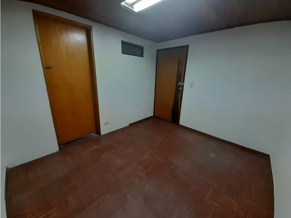 Oficina en arriendo Caldas Manizales San Antonio 18 m2 Habitaciones 0 Baños 0 Garajes 0 Precio $300000