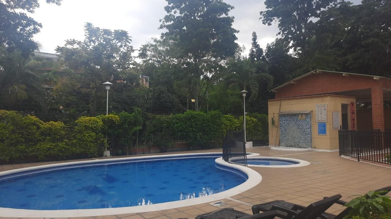 Apartamento en venta Valle Del Cauca Cali Ciudad Real 48 m2 Habitaciones 2 Baños 2 Garajes 1 Precio $168000000