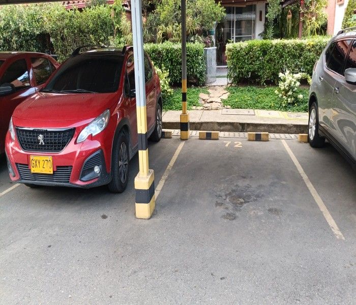 Casa en venta Valle Del Cauca Cali Parcelaciones Pance 180 m2 Habitaciones 4 Baños 4 Garajes 2 Precio $699000000