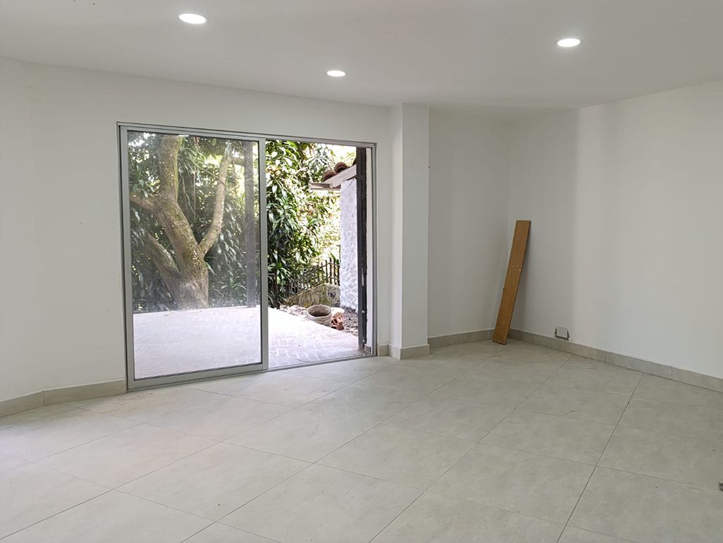 Casa en arriendo o venta Antioquia Medellín San Lucas 350 m2 Habitaciones 4 Baños 4 Garajes 2 Precio venta $1500000000 Precio arriendo $11800000