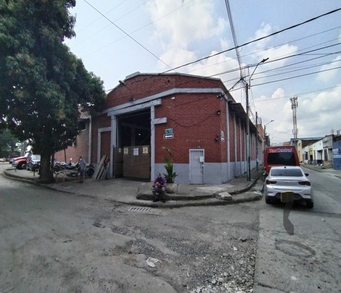 Bodega en venta Valle Del Cauca Cali Santander 2057 m2 Habitaciones 0 Baños 10 Garajes 0 Precio $4550000000