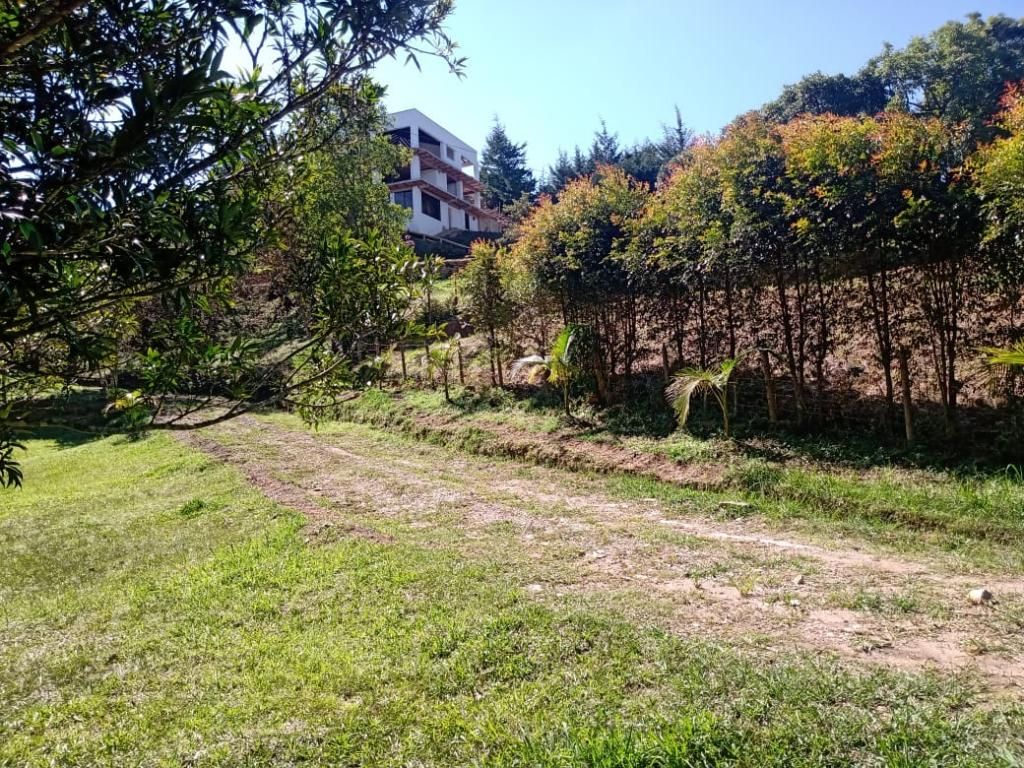 Finca en venta Antioquia Guarne Centro 450 m2 Habitaciones 9 Baños 9 Garajes 2 Precio $3200000000
