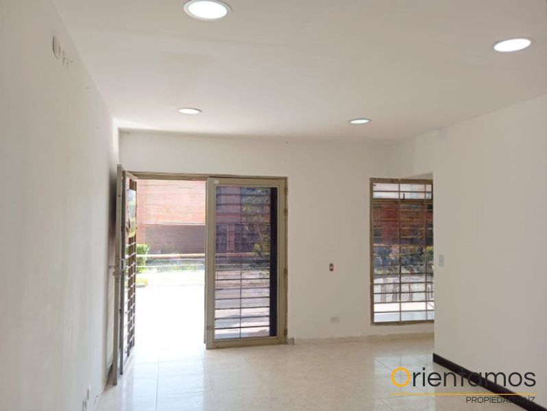 Local en arriendo Antioquia Rionegro Urbanizacion Jardines De La Catolica 195 m2 Habitaciones 0 Baños 1 Garajes 0 Precio $2800000