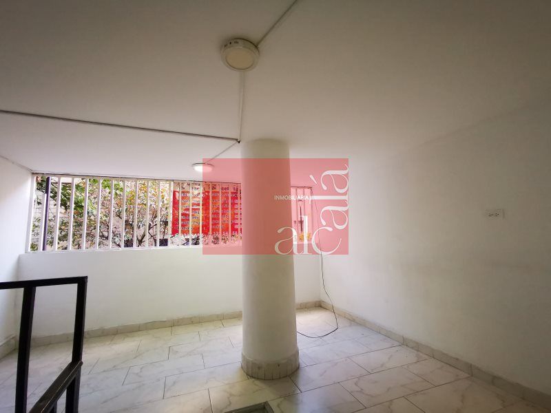 Local en arriendo o venta Antioquia Medellín La Candelaria 35 m2 Habitaciones 0 Baños 1 Garajes 0 Precio venta $220000000 Precio arriendo $2500000