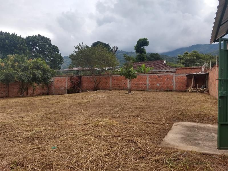 Lote en arriendo Santander Floridablanca Floridablanca 800 m2 Habitaciones 0 Baños 1 Garajes 1 Precio $2500000