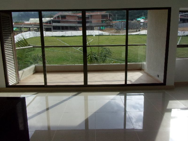 Apartamento en arriendo Antioquia Medellín Loma De Los Bernal 96 m2 Habitaciones 3 Baños 2 Garajes 1 Precio $4100000