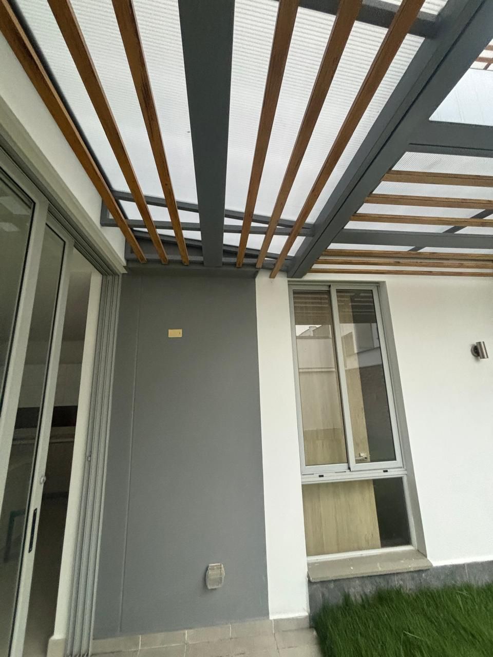 Casa en arriendo o venta Santander Piedecuesta Villa Marcela 450 m2 Habitaciones 4 Baños 4 Garajes 1 Precio venta $1850000000 Precio arriendo $8700000