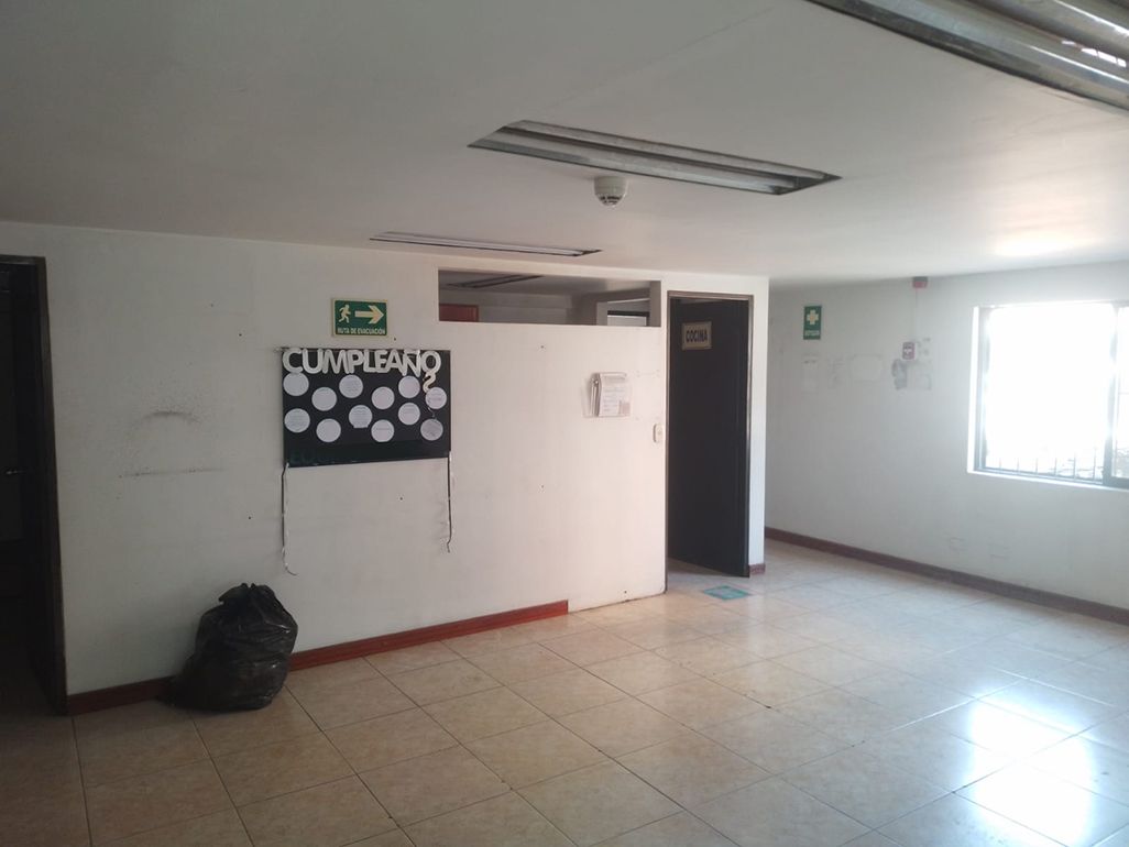 Bodega en venta Antioquia Sabaneta Manuel Restrepo 1500 m2 Habitaciones 0 Baños 6 Garajes 4 Precio $7600000000