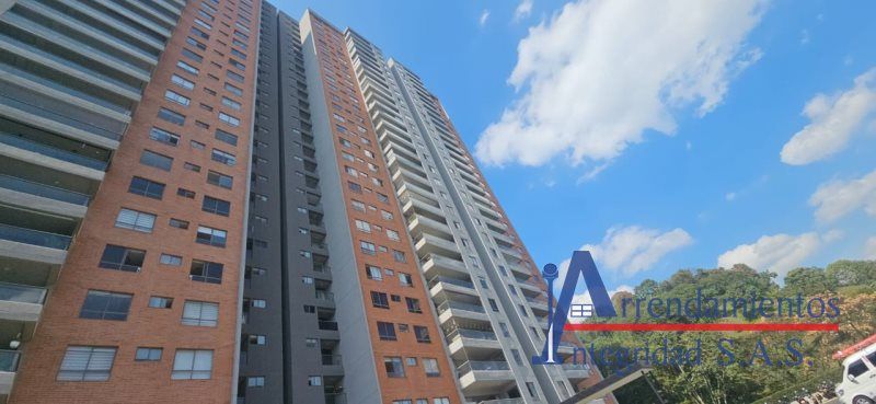 Apartamento en arriendo Antioquia Medellín El Rincon 120 m2 Habitaciones 3 Baños 3 Garajes 2 Precio $6500000