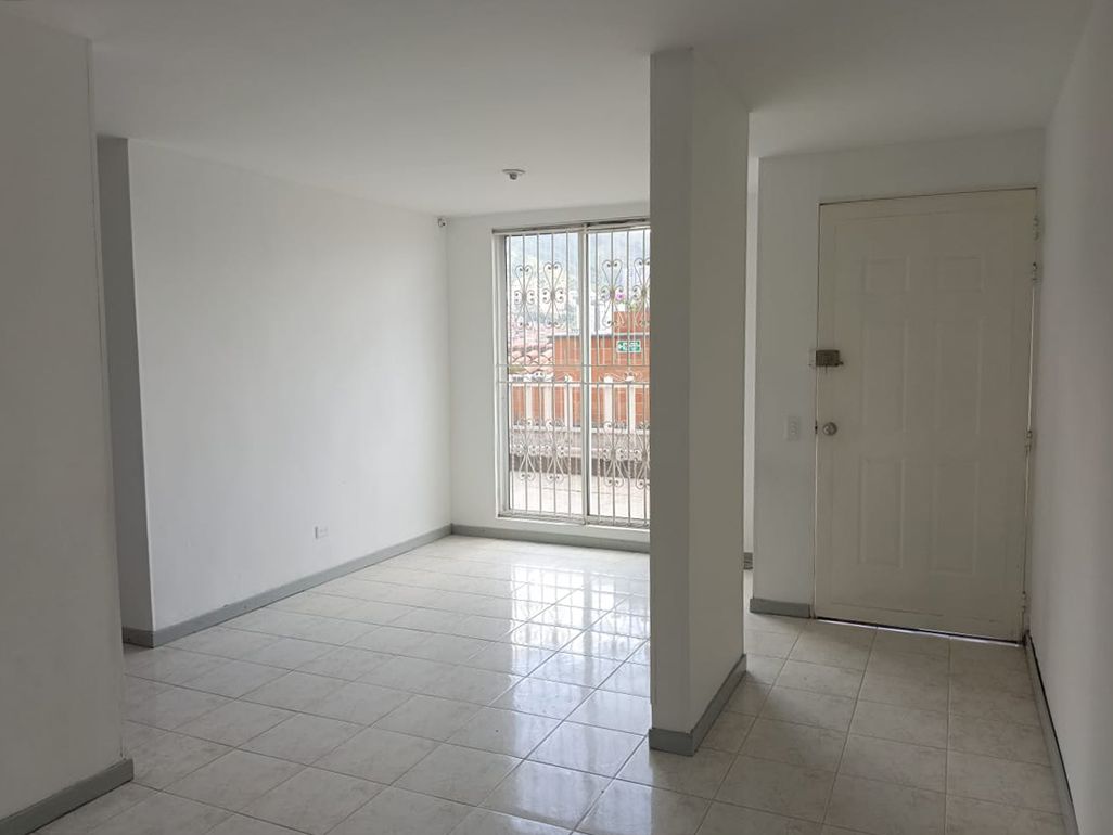 Casa en arriendo Antioquia Medellín La Mota 90 m2 Habitaciones 3 Baños 3 Garajes 1 Precio $3100000