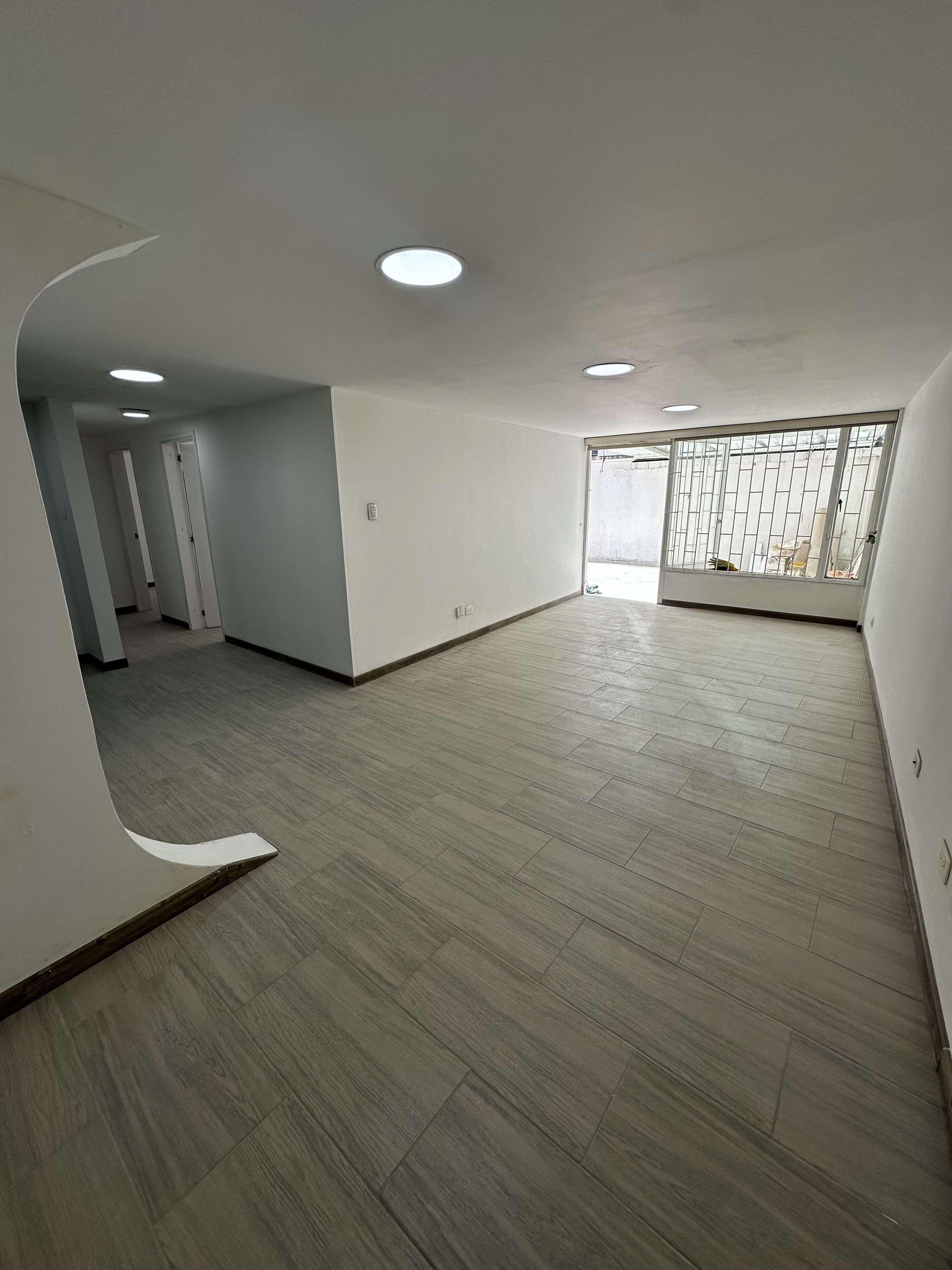 Apartamento en venta Cundinamarca Bogotá El Recuerdo 107 m2 Habitaciones 2 Baños 2 Garajes 1 Precio $545000000