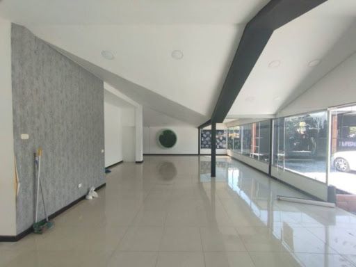 Local en arriendo Antioquia Rionegro El Porvenir 130 m2 Habitaciones 0 Baños 2 Garajes 0 Precio $11330000