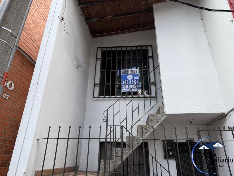 Apartamento en arriendo Antioquia Envigado Zona Centro 70 m2 Habitaciones 2 Baños 2 Garajes 0 Precio $1900000