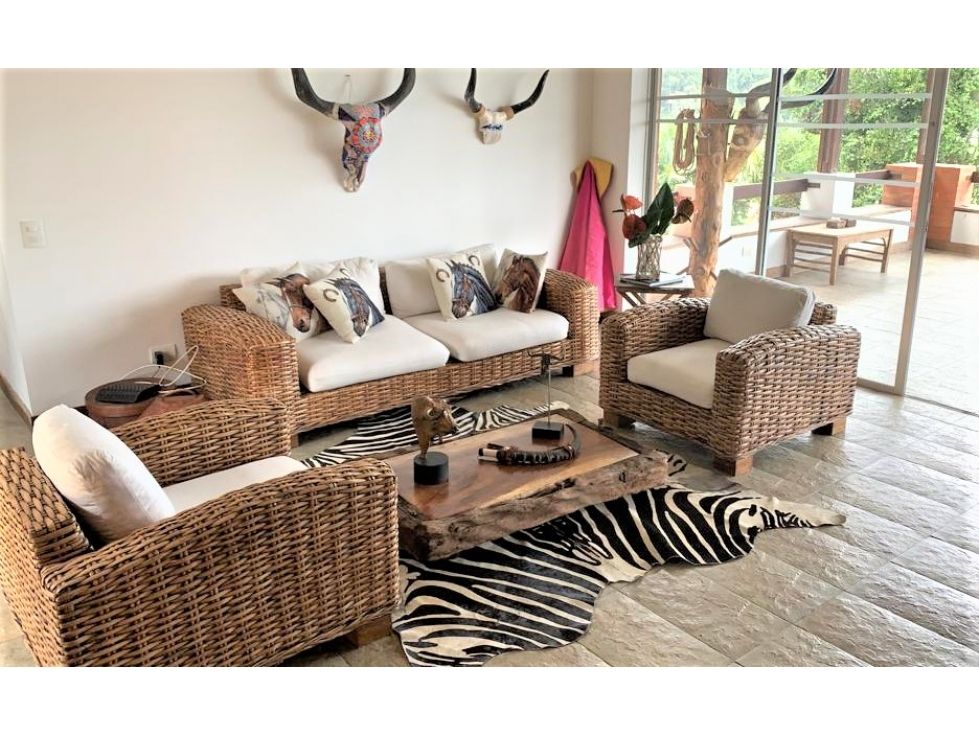 Casa en venta Caldas Manizales Ub Valles De La Alhambra 350 m2 Habitaciones 5 Baños 3 Garajes 10 Precio $2200000000