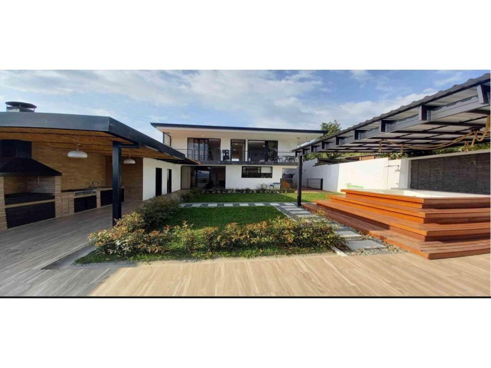 Casa en venta Caldas Manizales Manizales 240 m2 Habitaciones 3 Baños 3 Garajes 2 Precio $1300000000