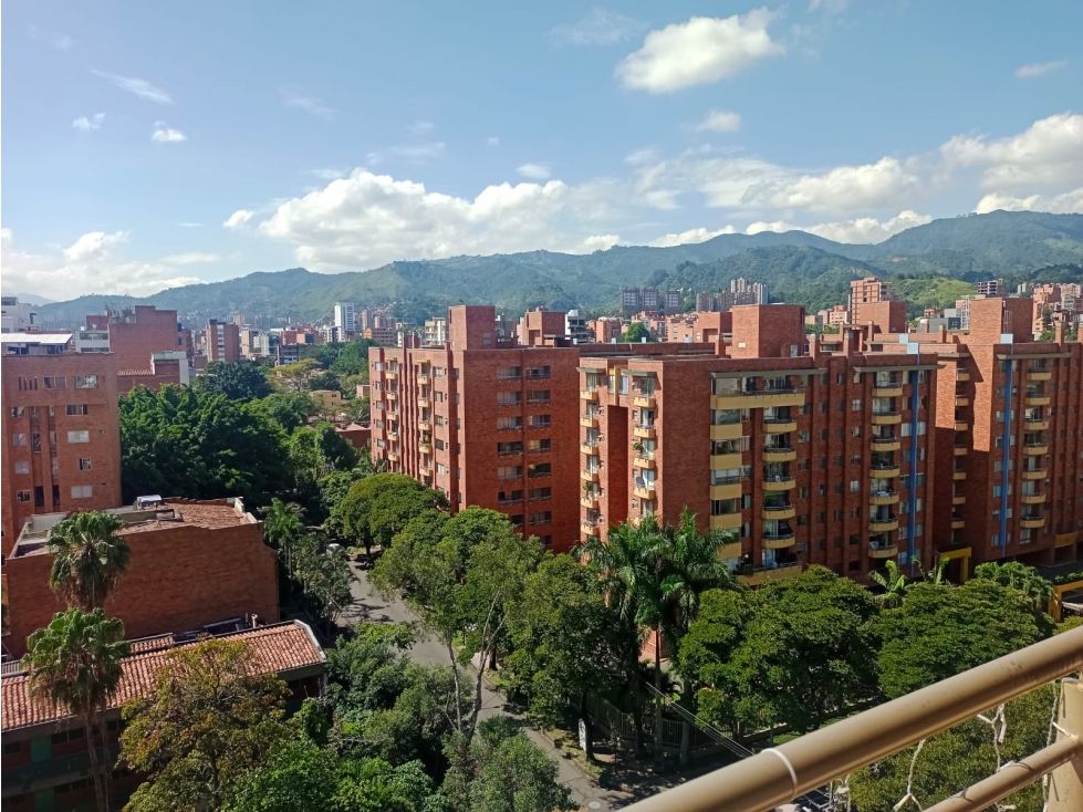 Apartamento en arriendo Antioquia Medellín Urbanizacion Los Laureles 120 m2 Habitaciones 3 Baños 2 Garajes 1 Precio $4300000