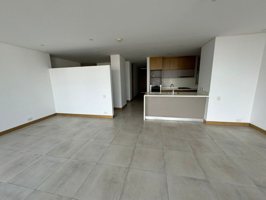 Apartamento en arriendo Valle Del Cauca Cali Santa Rita 162 m2 Habitaciones 3 Baños 3 Garajes 2 Precio $5650000