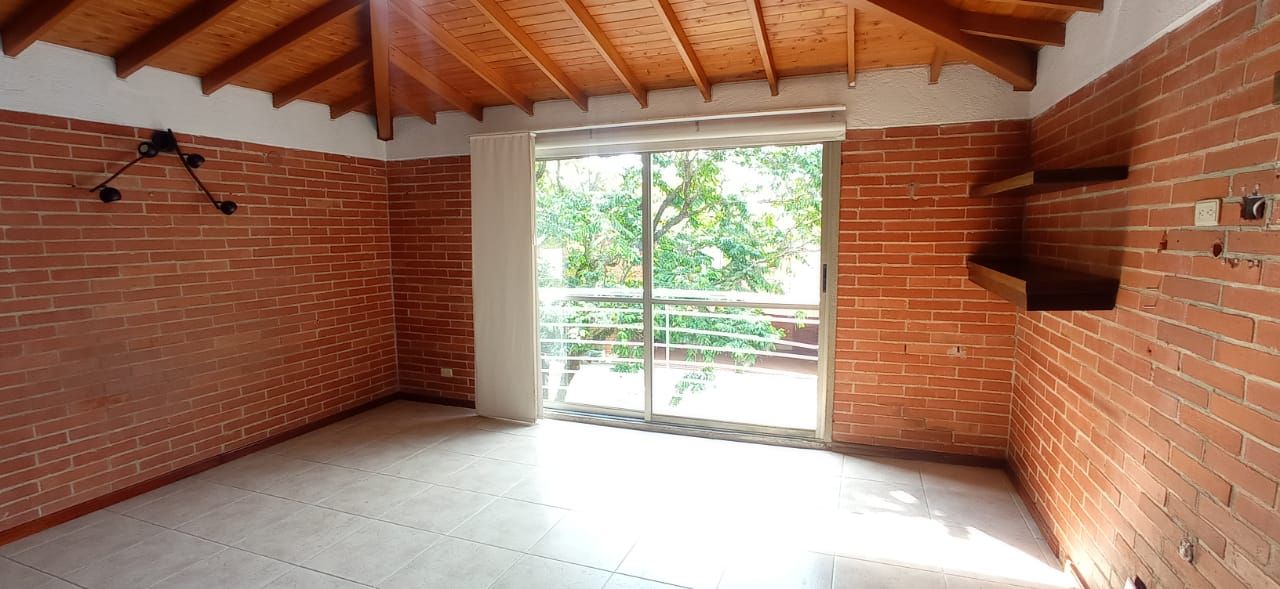 Casa en arriendo Antioquia Envigado El Chocho 193 m2 Habitaciones 3 Baños 5 Garajes 2 Precio $7500000