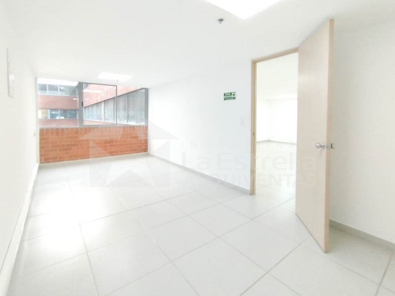 Oficina en arriendo Antioquia Medellín Naranjal 62 m2 Habitaciones 0 Baños 1 Garajes 0 Precio $3600000