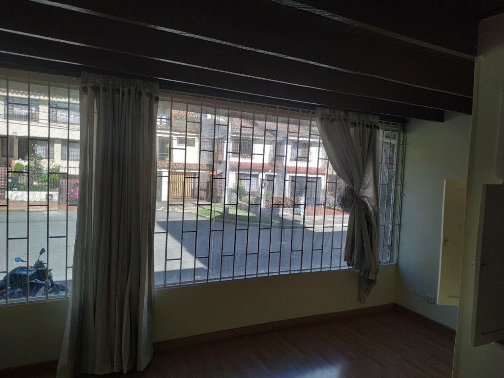 Apartaestudio en arriendo Cundinamarca Bogotá Caobos Salazar 31 m2 Habitaciones 1 Baños 1 Garajes 1 Precio $2200000