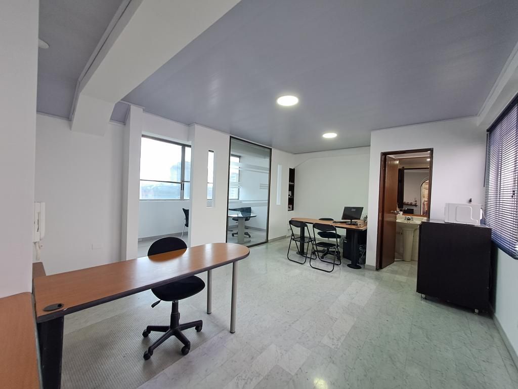 Consultorio en venta Cundinamarca Bogotá Santa Barbara Occidental - Edif Corpocentros 48 m2 Habitaciones 0 Baños 2 Garajes 2 Precio $308000000