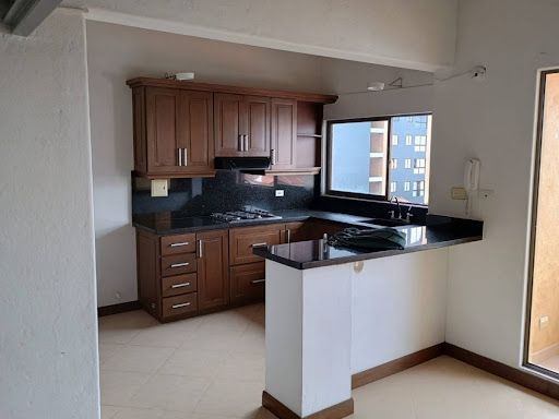 Apartamento en arriendo Antioquia Rionegro San Antonio 130 m2 Habitaciones 3 Baños 3 Garajes 1 Precio $2500000