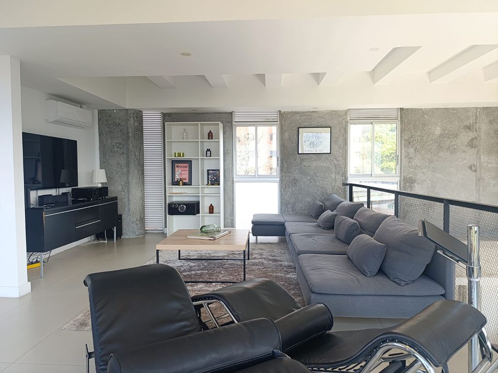 Apartamento en arriendo Antioquia Medellín El Tesoro 220 m2 Habitaciones 3 Baños 3 Garajes 2 Precio $19000000