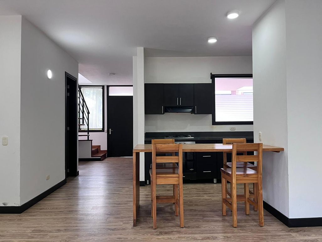 Casa en arriendo Antioquia El Retiro Centro 200 m2 Habitaciones 3 Baños 3 Garajes 3 Precio $6200000