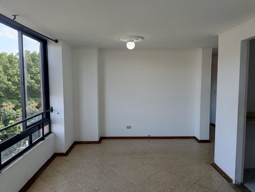 Apartamento en arriendo Antioquia Medellín La Castellana 90 m2 Habitaciones 2 Baños 3 Garajes 1 Precio $2950000