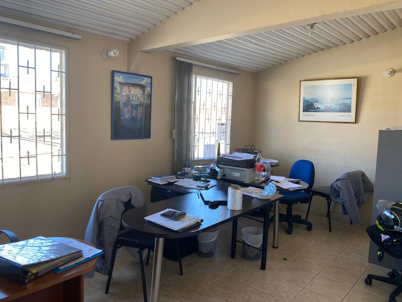 Casa en venta Cundinamarca Bogotá La Esmeralda 225 m2 Habitaciones 6 Baños 3 Garajes 3 Precio $1240000000