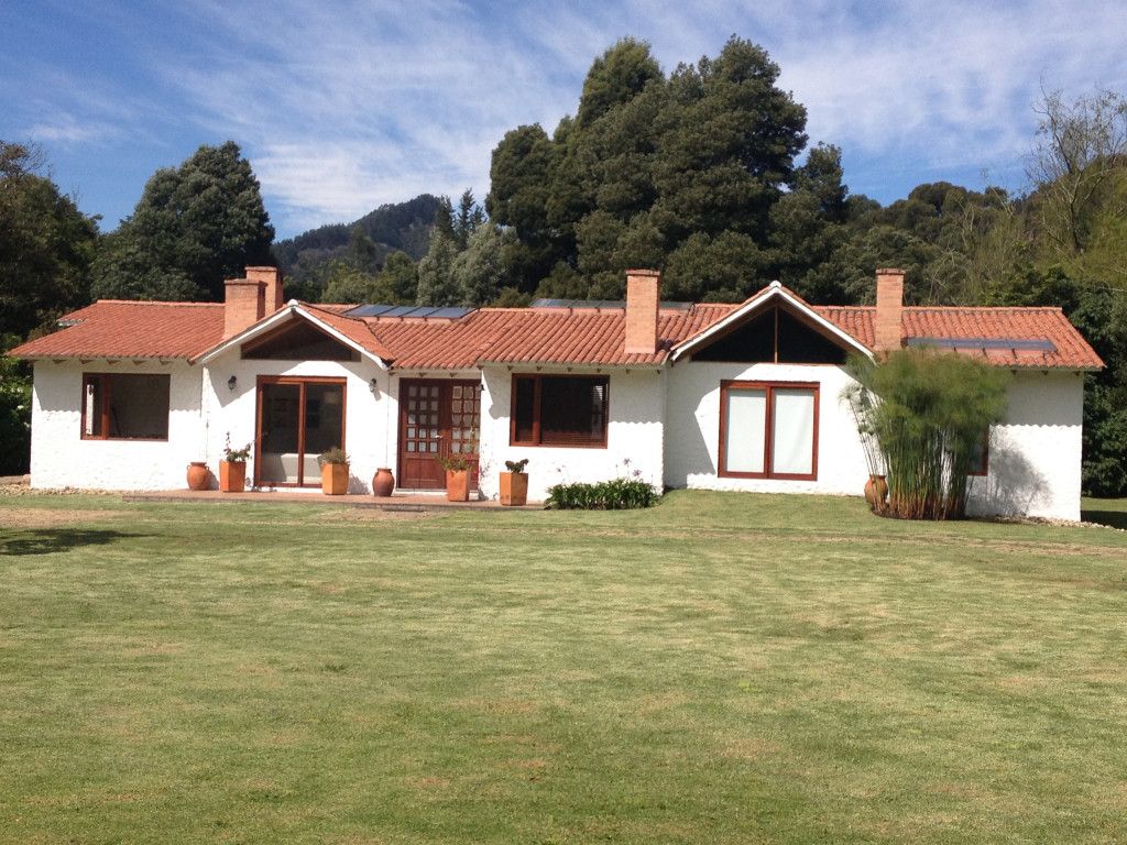 Casa Campestre en venta Cundinamarca Cajicá Santa Cruz 270 m2 Habitaciones 4 Baños 3 Garajes 6 Precio $1490000000