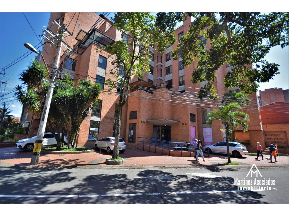 Local en venta Antioquia Medellín Laureles 325 m2 Habitaciones 0 Baños 3 Garajes 2 Precio $2400000000