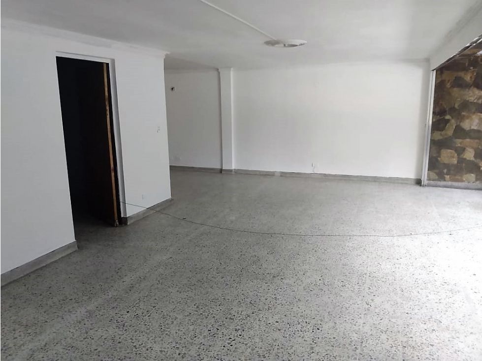 Edificio en venta Antioquia Medellín Los Conquistadores 700 m2 Habitaciones 5 Baños 6 Garajes 0 Precio $3000000000
