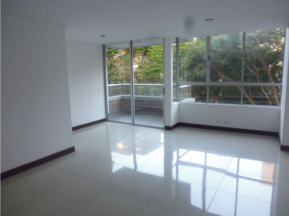 Apartamento en arriendo Antioquia Envigado Bosques De Zúñiga 113 m2 Habitaciones 3 Baños 3 Garajes 1 Precio $4400000