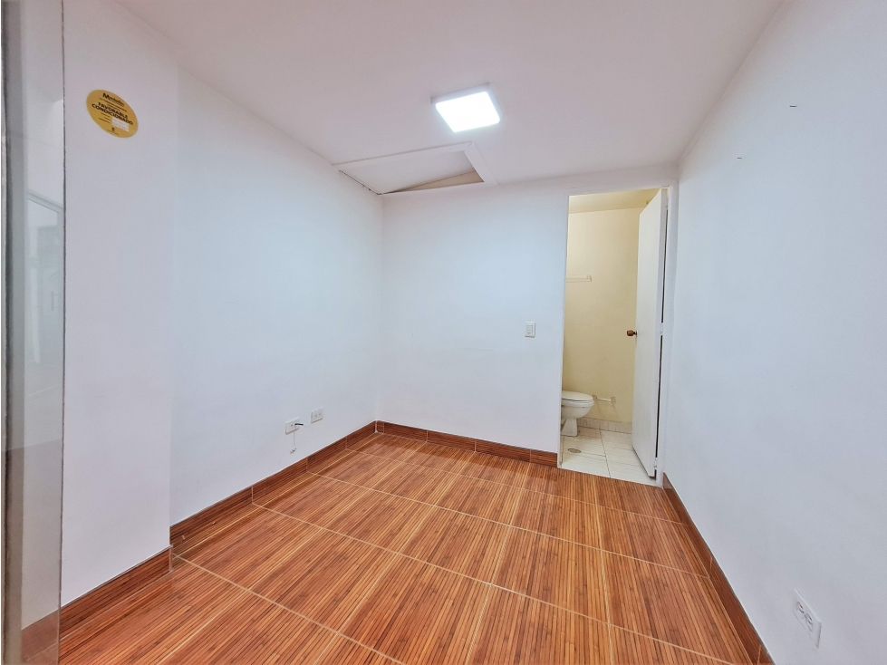 Oficina en venta Antioquia Medellín Astorga 10 m2 Habitaciones 0 Baños 1 Garajes 0 Precio $120000000