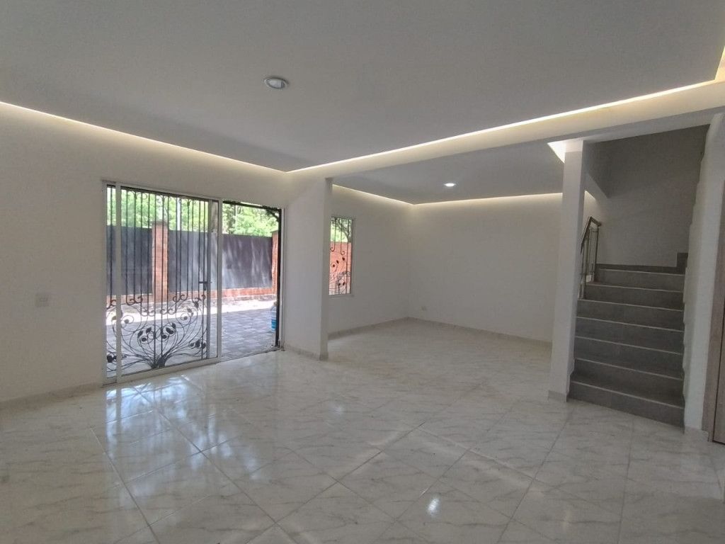 Casa en venta Valle Del Cauca Cali La Hacienda 160 m2 Habitaciones 6 Baños 5 Garajes 2 Precio $695000000