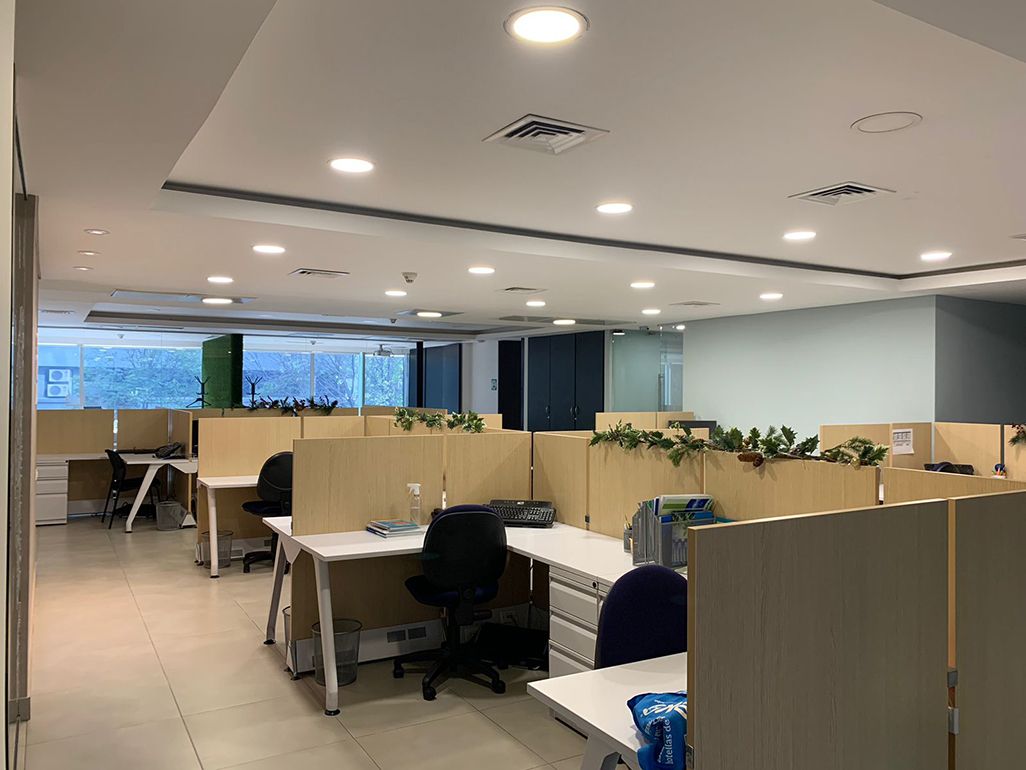 Oficina en arriendo Antioquia Medellín Alejandria 500 m2 Habitaciones 0 Baños 3 Garajes 6 Precio $49000000