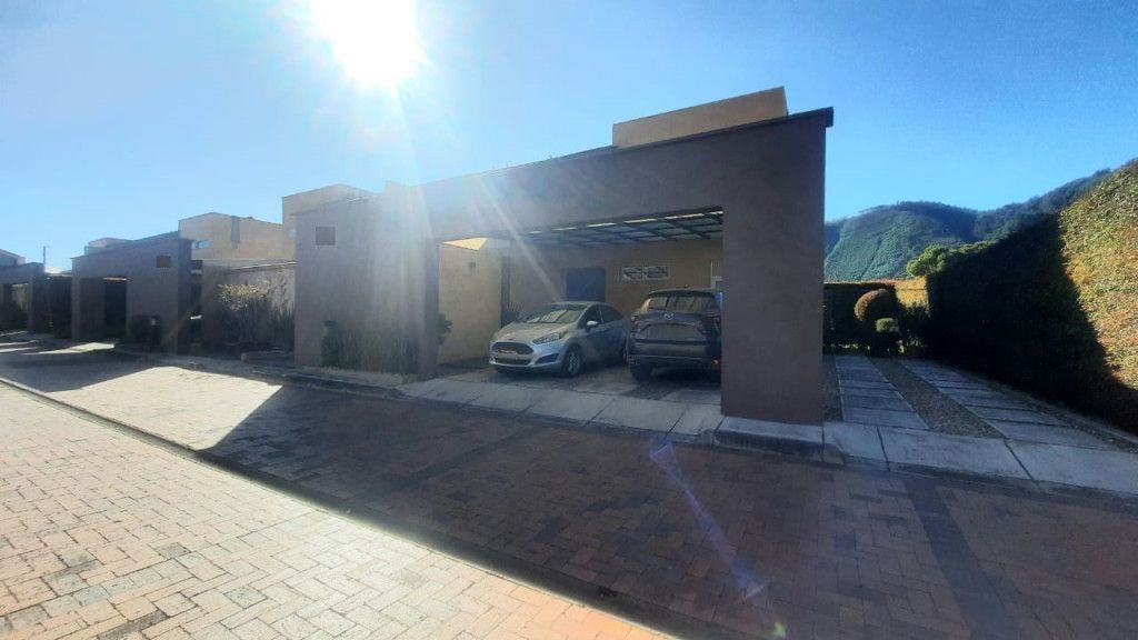 Casa en venta Cundinamarca Cajicá Vda Chuntame 187 m2 Habitaciones 4 Baños 5 Garajes 4 Precio $1200000000