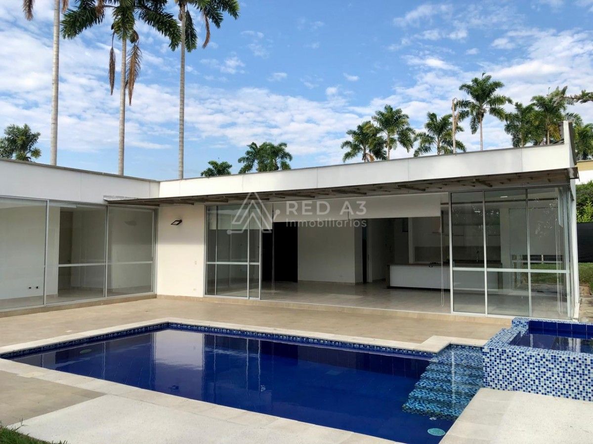 Casa en arriendo Risaralda Pereira Pereira 234 m2 Habitaciones 3 Baños 4 Garajes 2 Precio $8654000